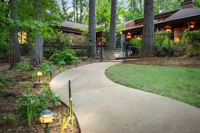 Foto del edificio - 10580 Banner Mine Way