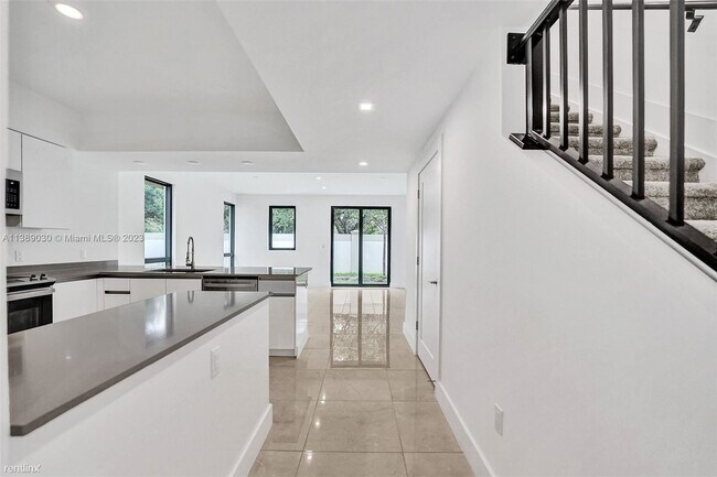 Foto del edificio - 3 br, 2.5 bath Townhome - 5487 W Oak Way #...