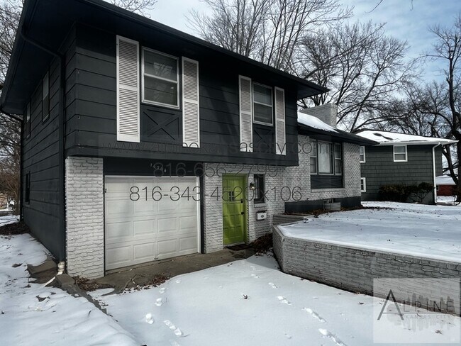 Building Photo - Independence Split Level, Finished Basement!