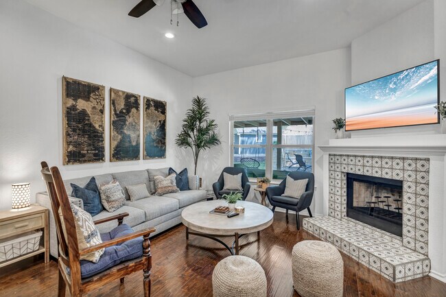 Foto del edificio - 505 Sunflower Dr