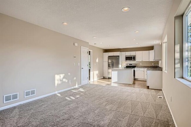 Building Photo - 877 Wilson Avenue, Saint Paul, MN, 55106
