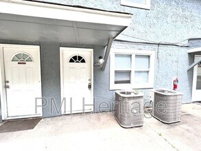 Building Photo - 813 N Pleasant St