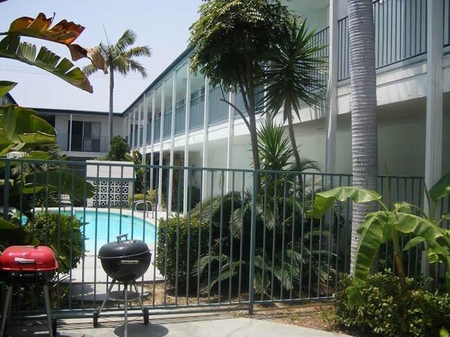 Building Photo - Faircrest Apartments