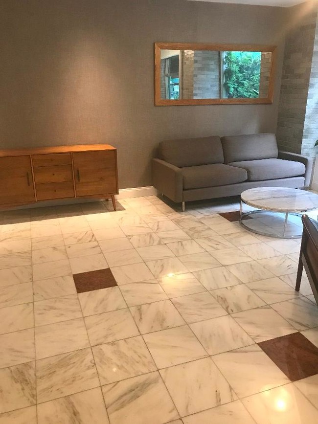 Foto del edificio - 445 E 77th St
