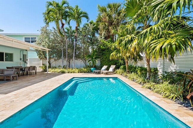 Foto del edificio - 3321 NE 16th Ct