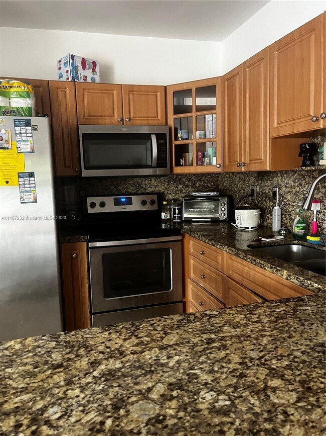 Foto del edificio - 10564 NW 8th Ln