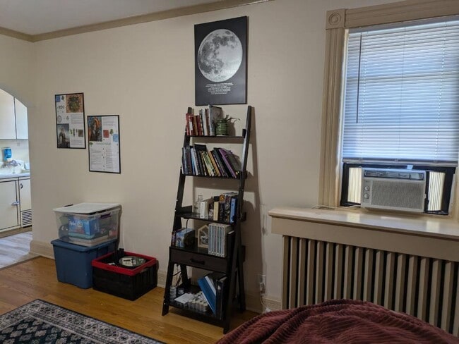 Foto del edificio - 328 W St Charles Rd