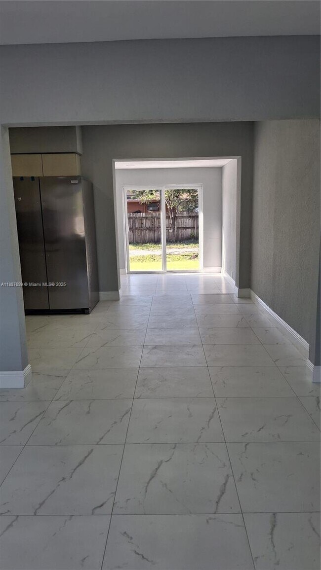 Foto del edificio - 598 E 41st St