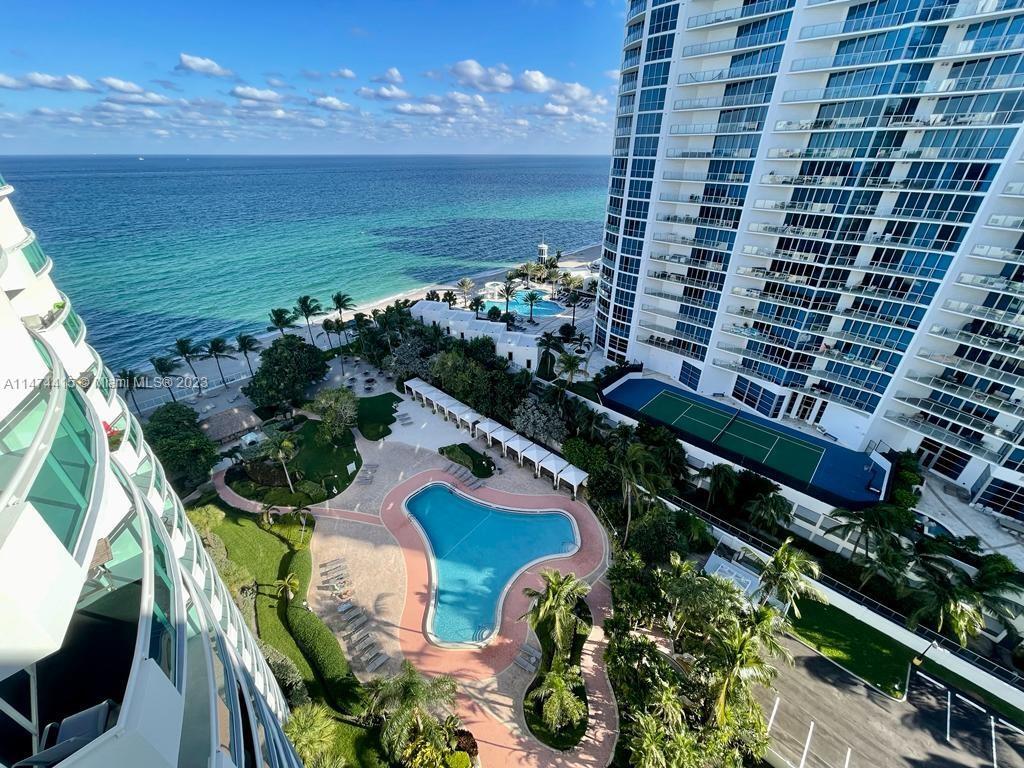 Primary Photo - 3001 S Ocean Dr