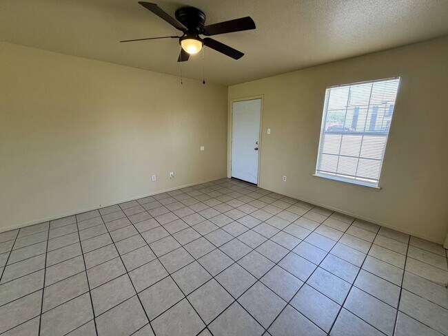 Foto del edificio - 5702 Greengate Dr