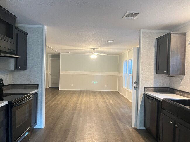 Foto del edificio - 2243 Limerick Rd