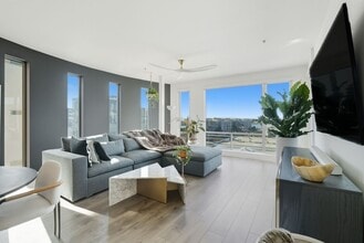 Building Photo - 200 2nd St