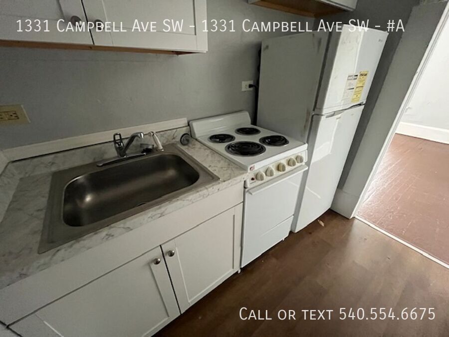 Building Photo - 1331 Campbell Ave SW
