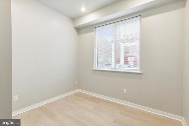 Building Photo - 316 S 52nd St