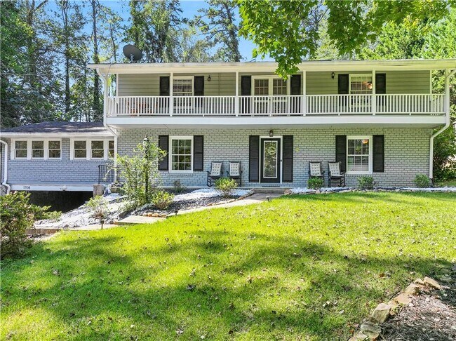 Foto del edificio - 1708 Childerlee Ln NE