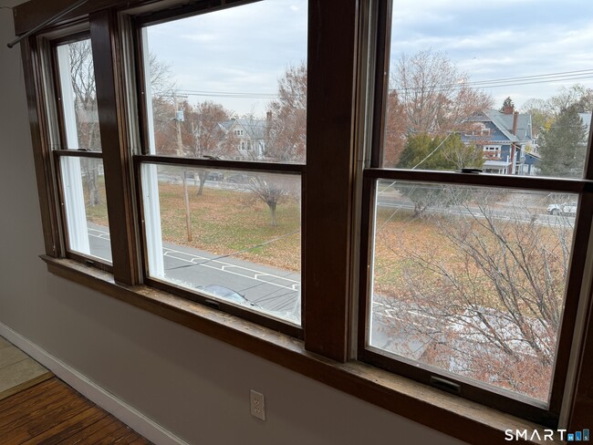 Building Photo - 358 Edgewood Ave