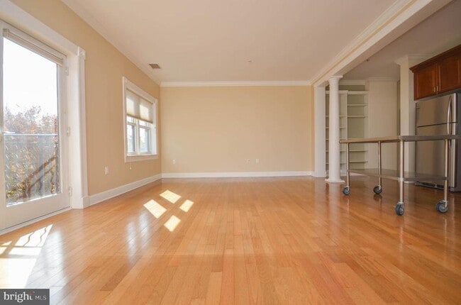 Building Photo - 401 13th St NE