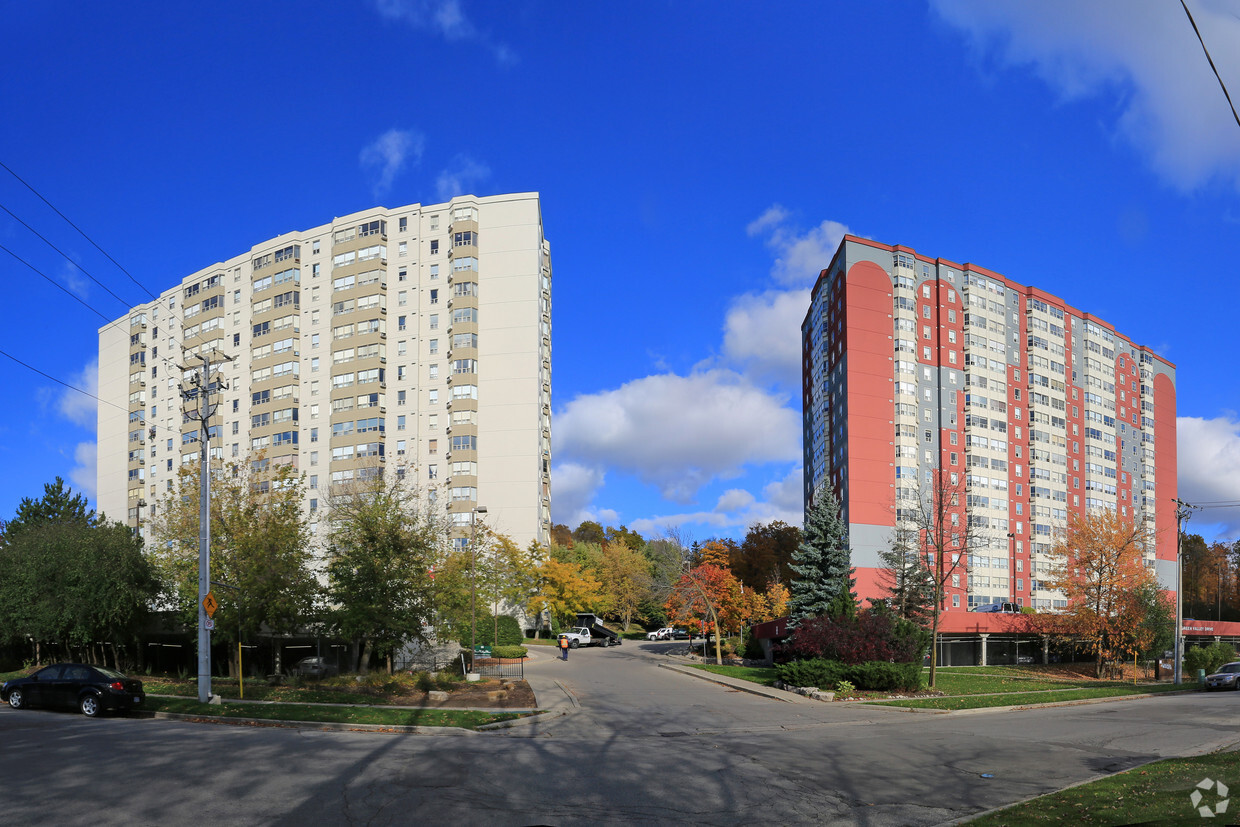 Photo du bâtiment - Green Valley Place Apartments