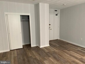 Building Photo - 135 S 19th St