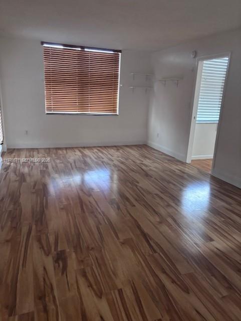 Foto del edificio - 14211 N Kendall Dr