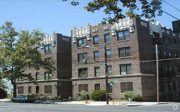 Building Photo - Ambassador Garden Apartments