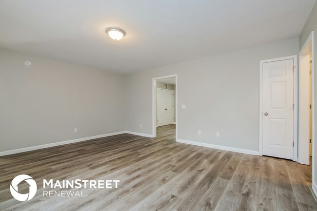 Building Photo - 197 Barewood Dr