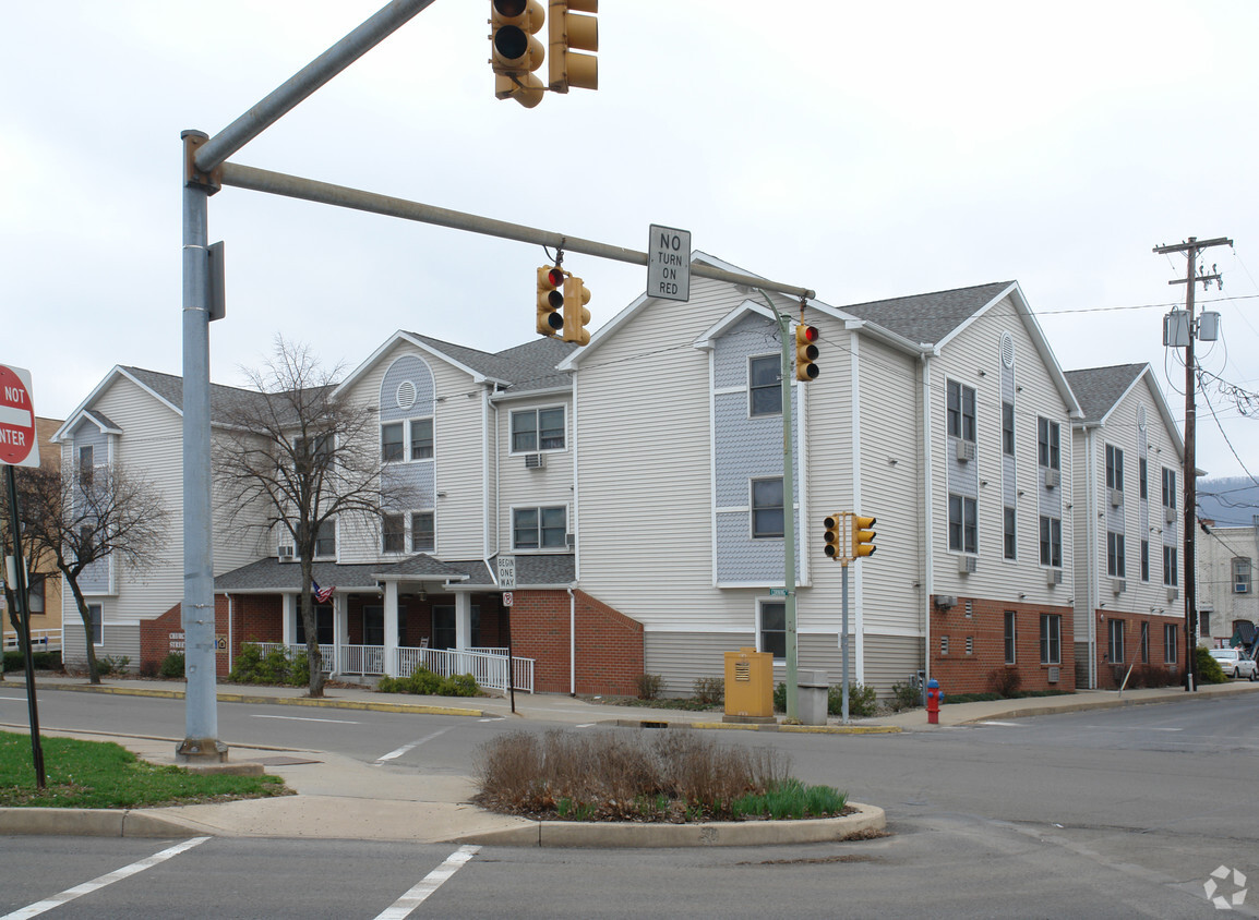 Building Photo - Church Street Commons