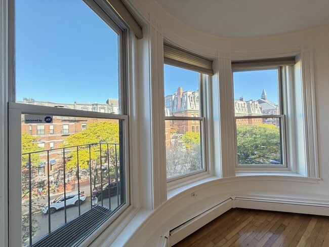 Foto del edificio - 218 Newbury St