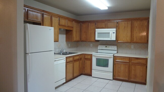 Foto del edificio - Move In Ready 2 Bedroom 2 Bathroom