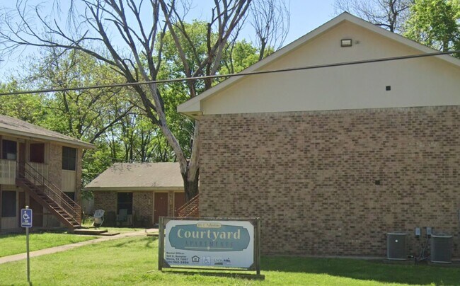 Foto del edificio - 812 E Palestine St