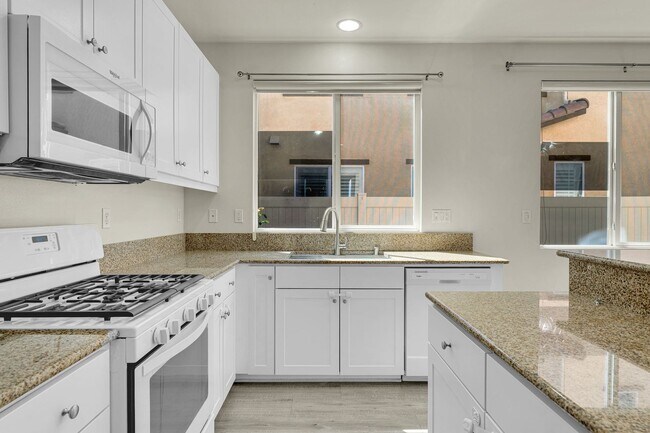 Building Photo - 1704 Cal Orchid Pl