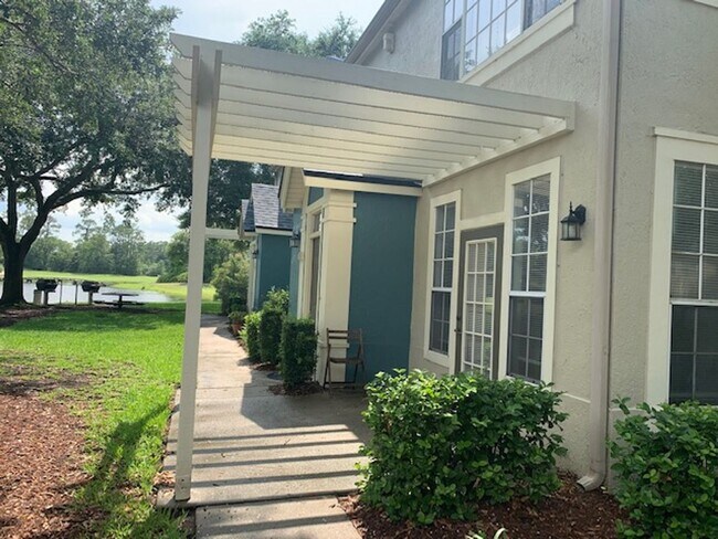 Foto del edificio - Nice size 1 bedroom condo for rent in Bish...
