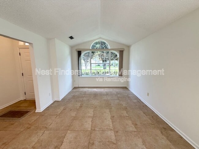 Foto del edificio - 732 Grand Parke Dr