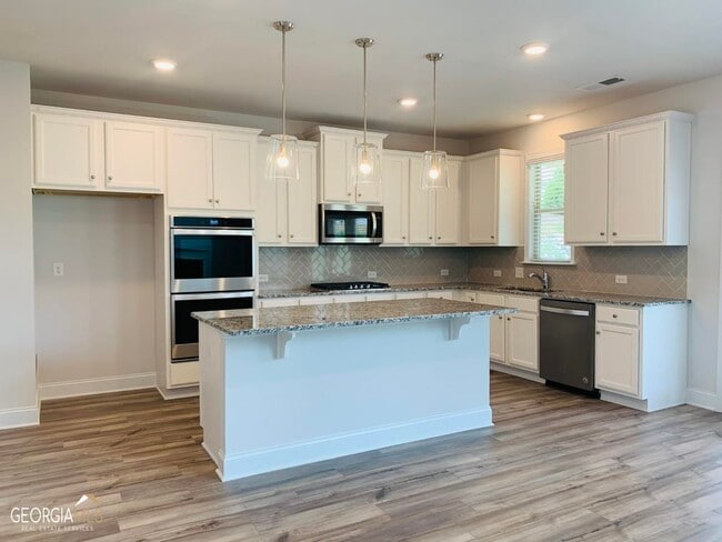 Building Photo - 7660 Tiberon Pkwy
