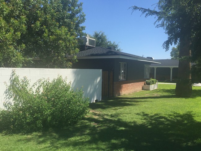 Foto del edificio - Mariposa Apartments