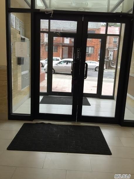 Foto del edificio - 6463 Austin St