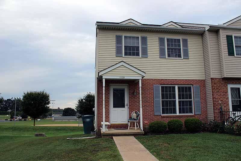 Primary Photo - 1120 Hampden Dr, Strasburg, PA