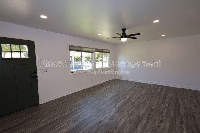 Building Photo - 102 Hoover Ave