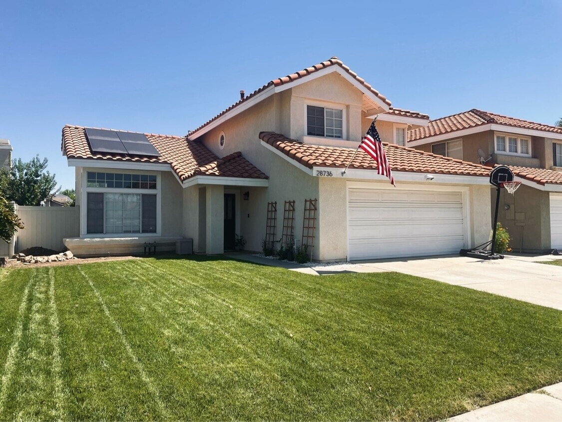 Foto principal - Upgraded Menifee Lakes Home for Lease!