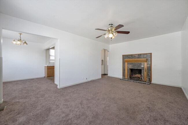 Building Photo - 1644 Quint St