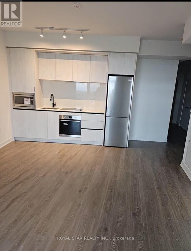 Building Photo - 2495 Eglinton Ave W