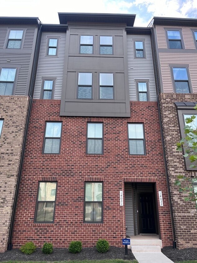 Foto principal - Interior Townhouse In Herndon