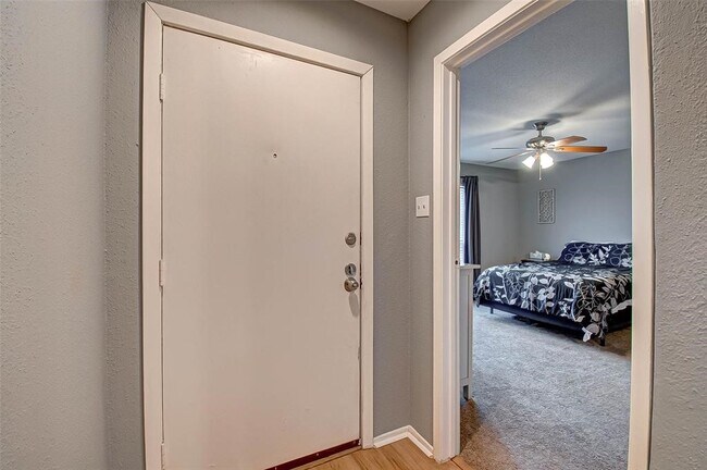 Foto del edificio - 14777 Wunderlich Dr