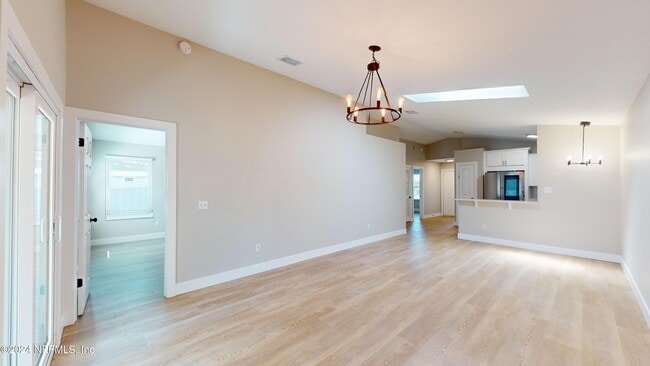 Building Photo - 162 Las Palmas Ln