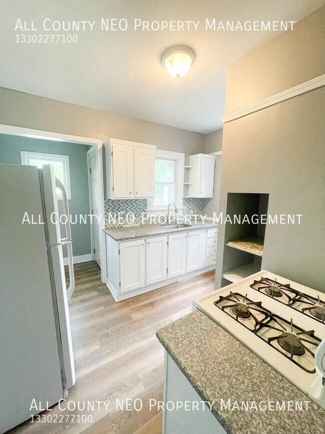 Foto del edificio - 3349 Altamont Rd