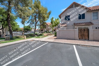 Building Photo - 1961 N Hartford St