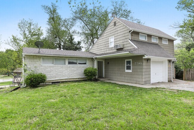 Foto del edificio - COMING SOON! 4 Bed 2 Bath Kansas City Home...