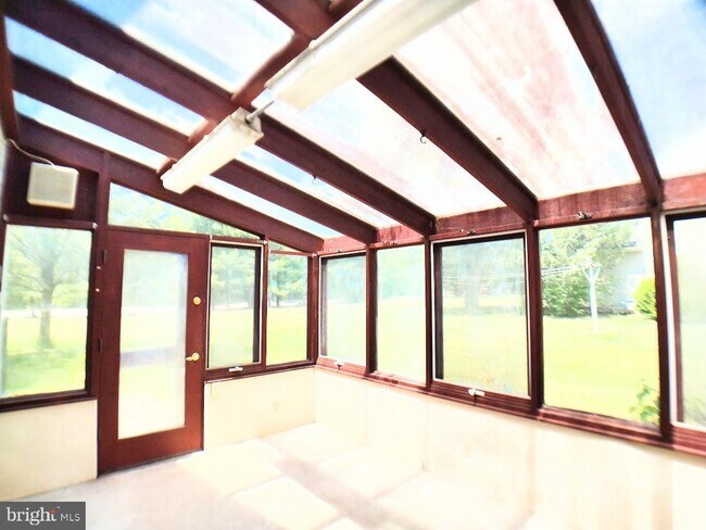 Foto del edificio - 1272 Alexander Dr