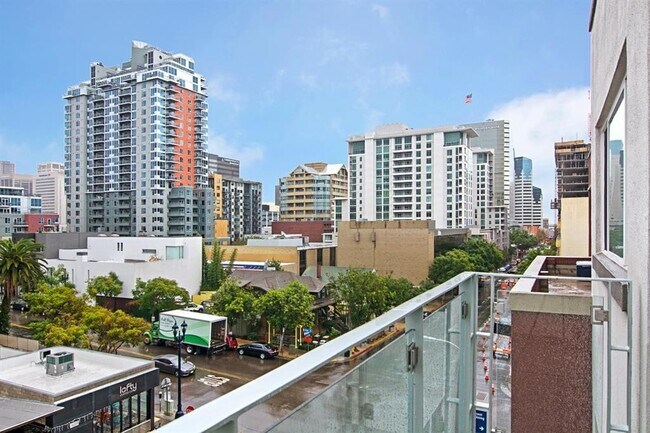 Foto del edificio - 1 Bed Plus Office on 5th Floor in Porta Si...