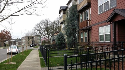Building Photo - 3713 Oak Grove St